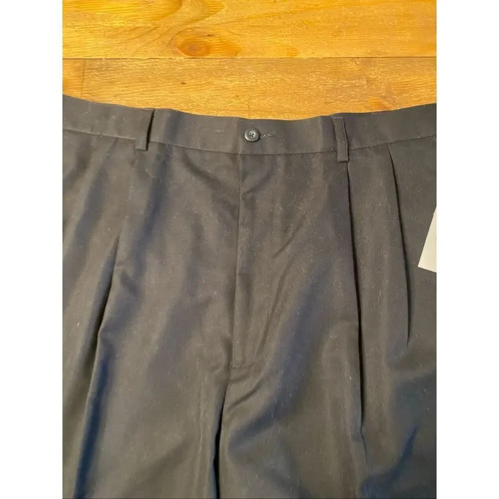 Savane size 40 NWT men’s black platinum power threads shorts